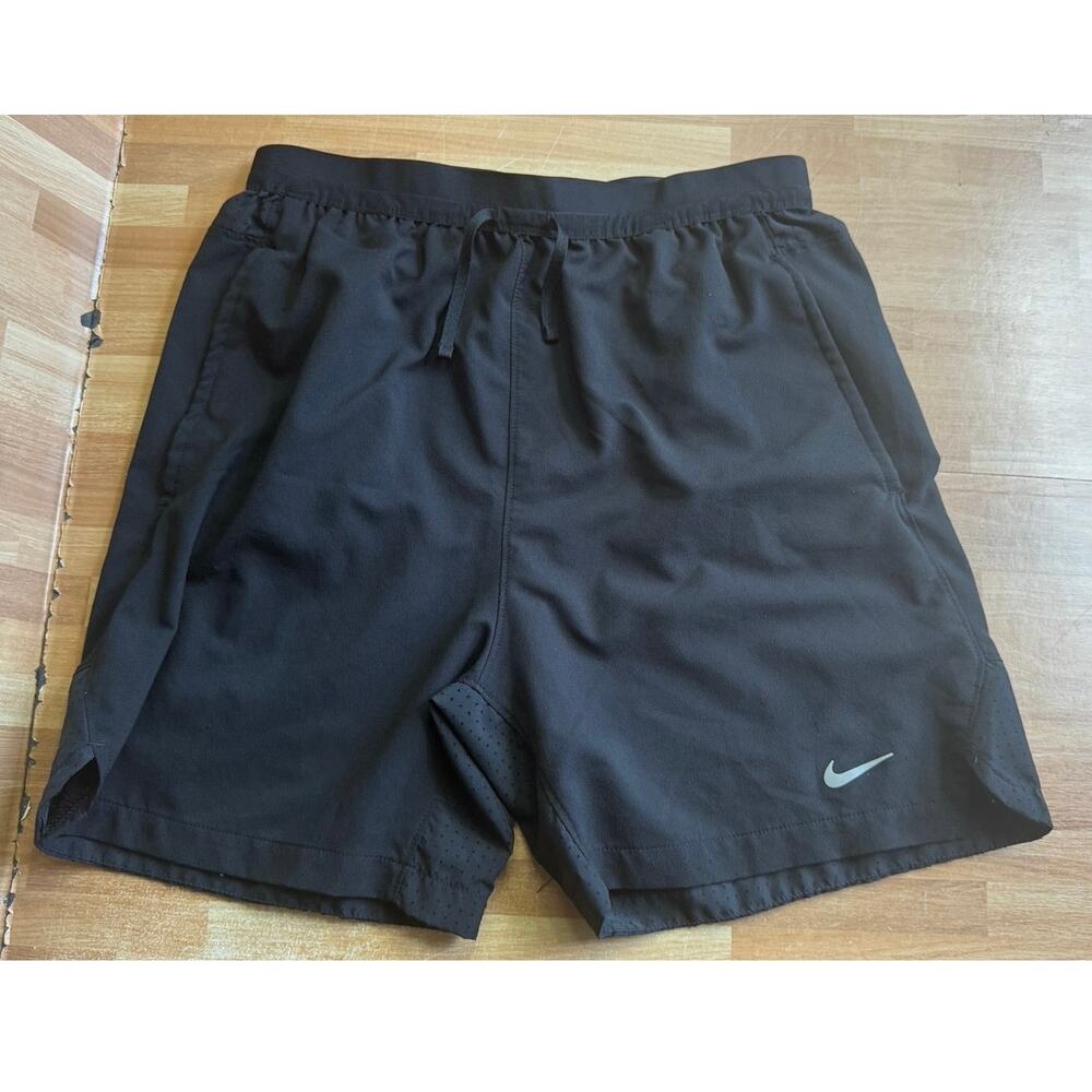 Nike Dri-FIT Stride 5-inch running shorts boys XL